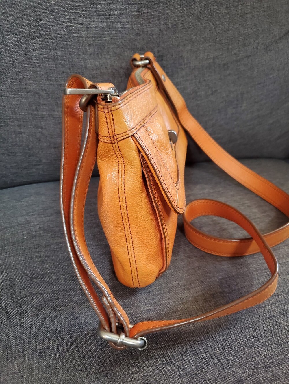 Fossil Women's Leather Crossbody Bag - Picture 4 of 10